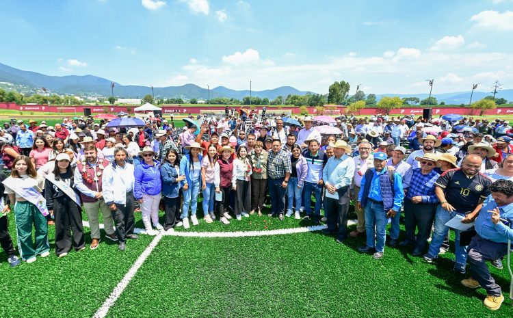 Gobernadora Delfina Gómez fomenta deporte con entrega de obras