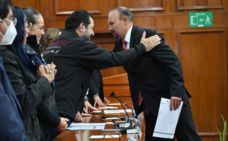  Distingue Congreso mexiquense a su personal con estímulos y recompensas