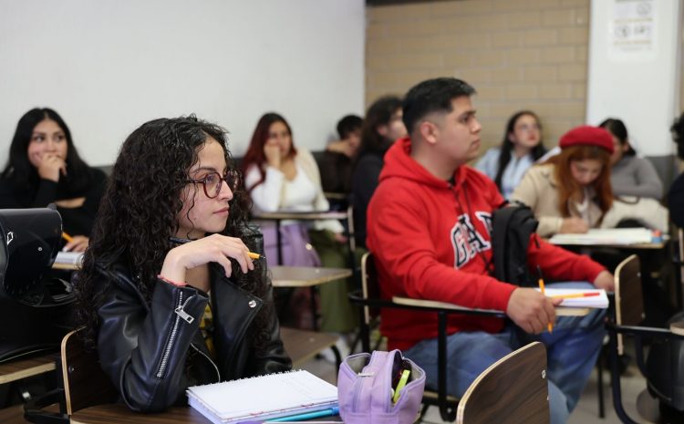  Da la UAEMéx la bienvenida a más de 96 mil estudiantes
