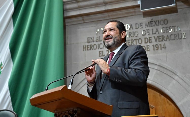  Francisco Vázquez prioriza interés del Estado de México